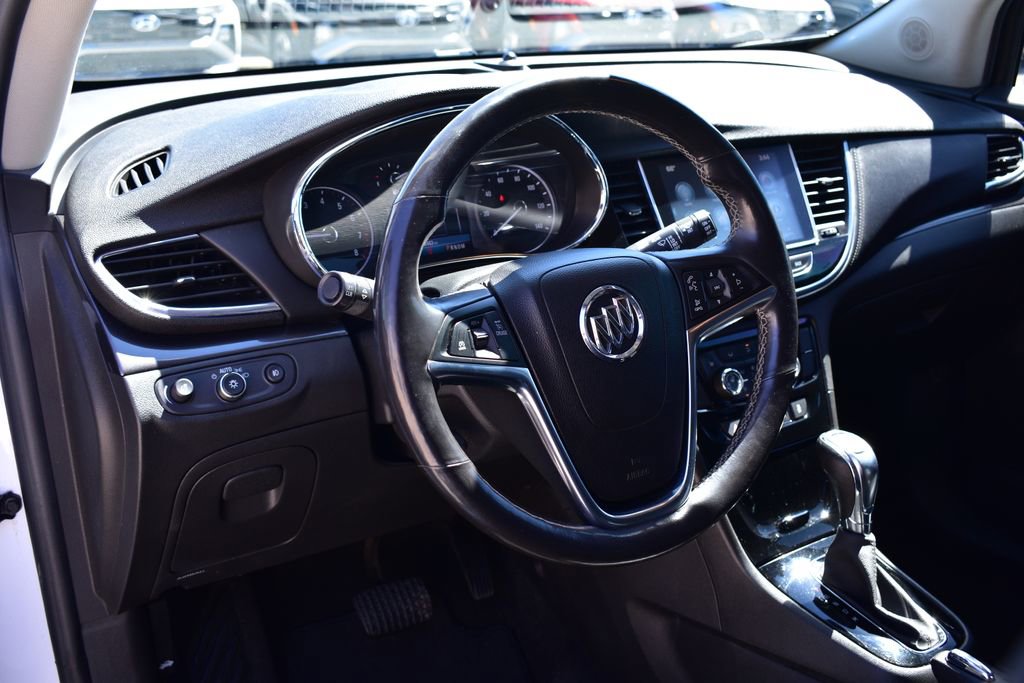 Used 2019 Buick Encore Essence FWD image 37