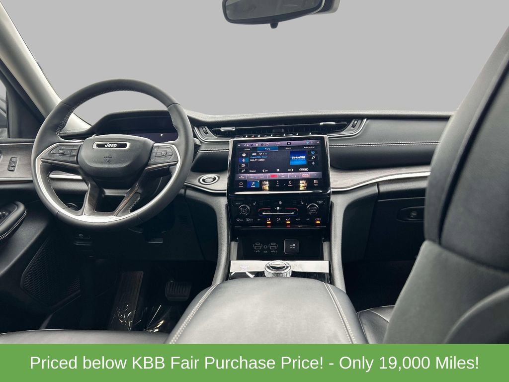 Used 2024 Jeep Grand Cherokee L Limited image 18
