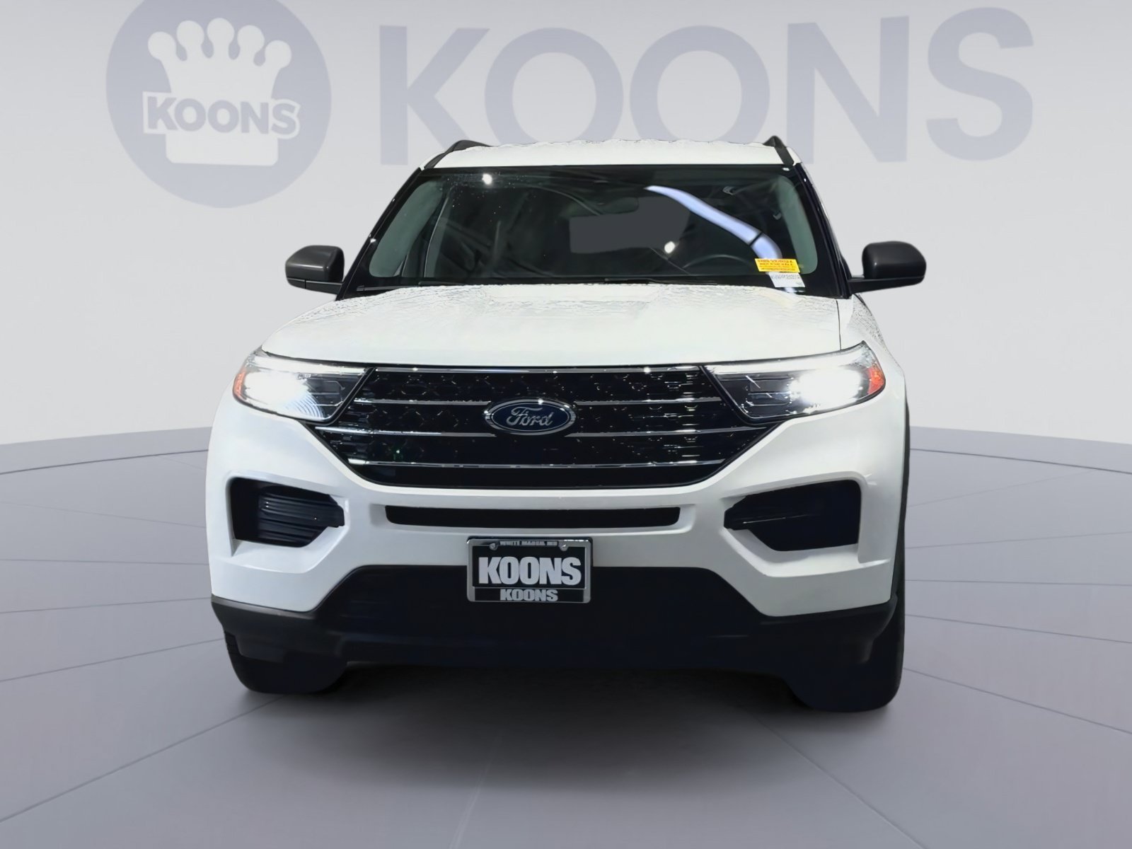 Used 2023 Ford Explorer XLT AWD/4WD image 4