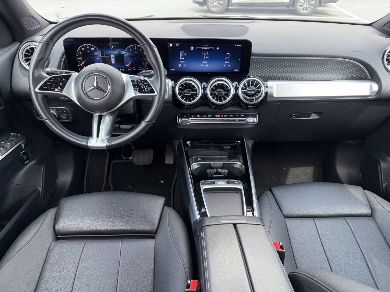 Used 2025 Mercedes-Benz GLB 250 video 2