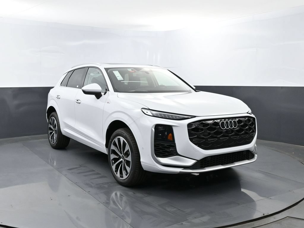 New 2026 Audi Q3 quattro 2.0T AWD/4WD image 3