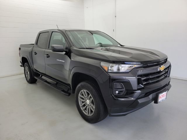 Used 2023 Chevrolet Colorado LT w/ LT Convenience Package II RWD image 4