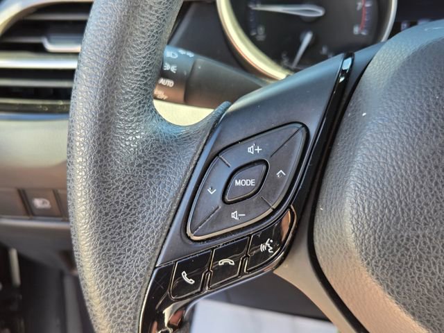 Used 2021 Toyota C-HR LE FWD image 24
