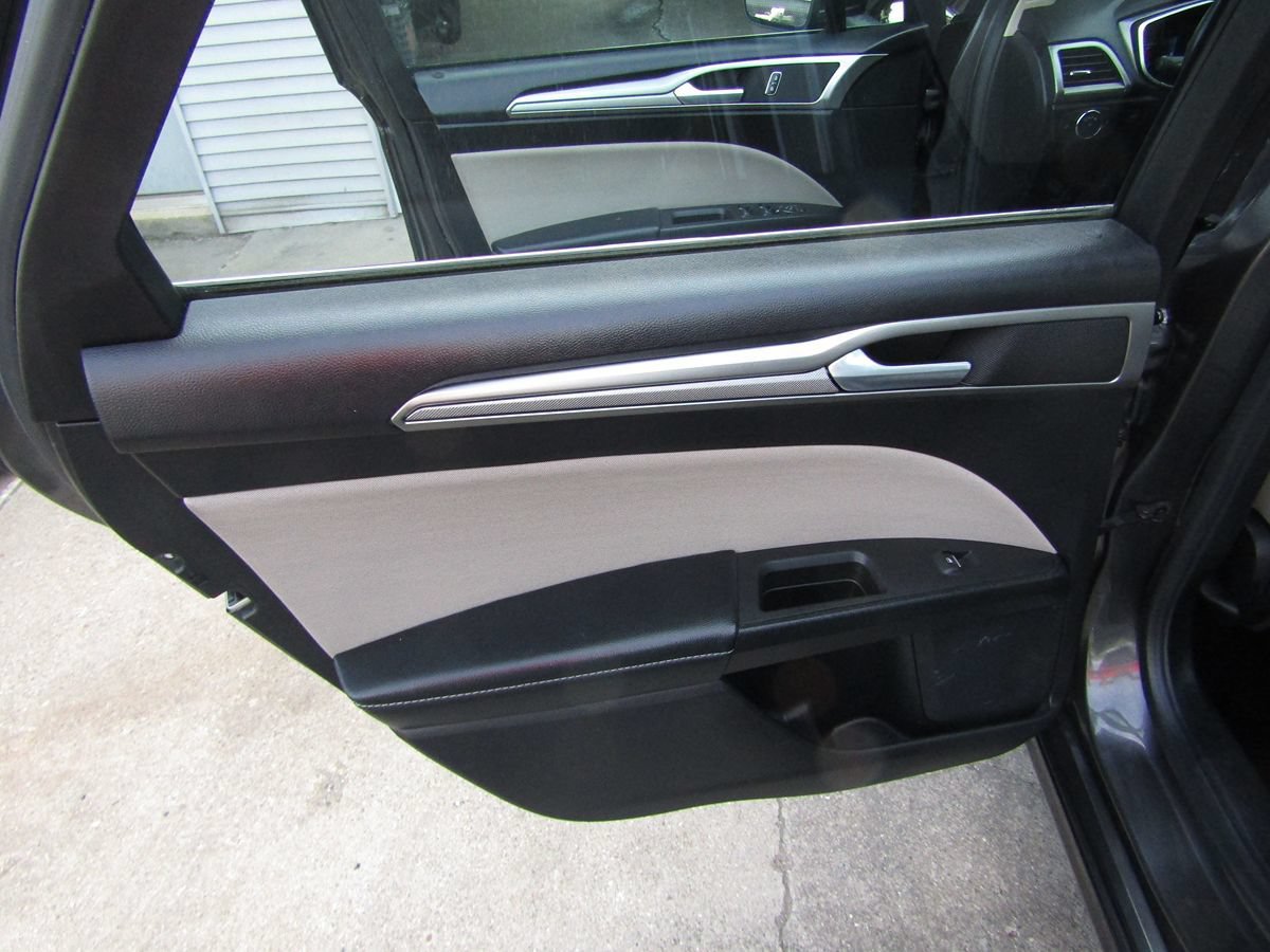 Used 2018 Ford Fusion S FWD image 25
