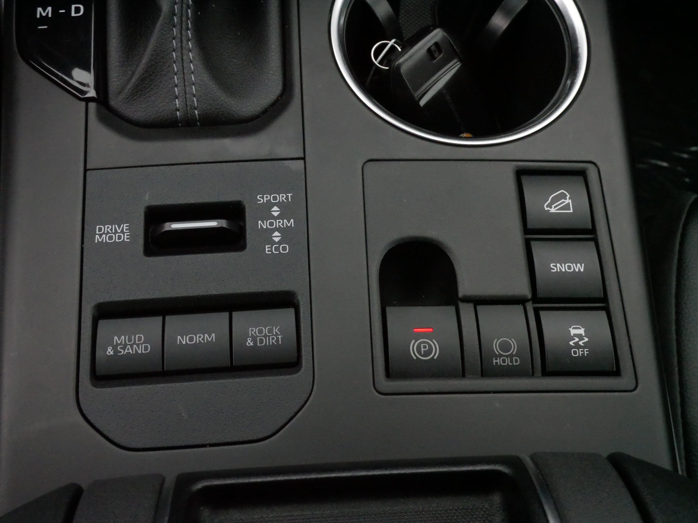 Used 2024 Toyota Highlander XLE AWD/4WD image 25