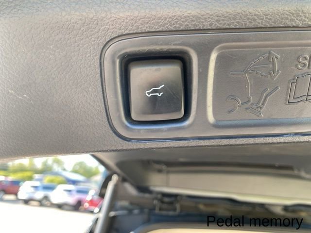 Used 2022 Ford Expedition Max Limited image 33