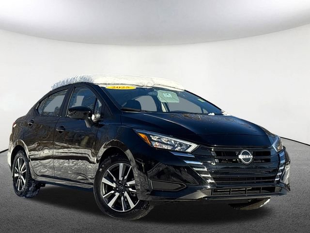 Used 2025 Nissan Versa SV image 2