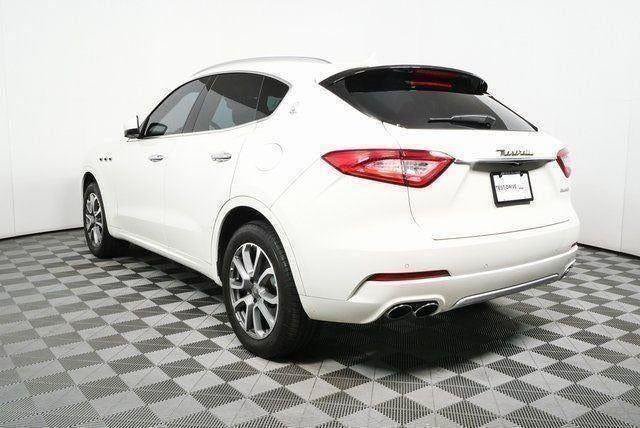 Used 2017 Maserati Levante w/ Luxury Package AWD/4WD image 31