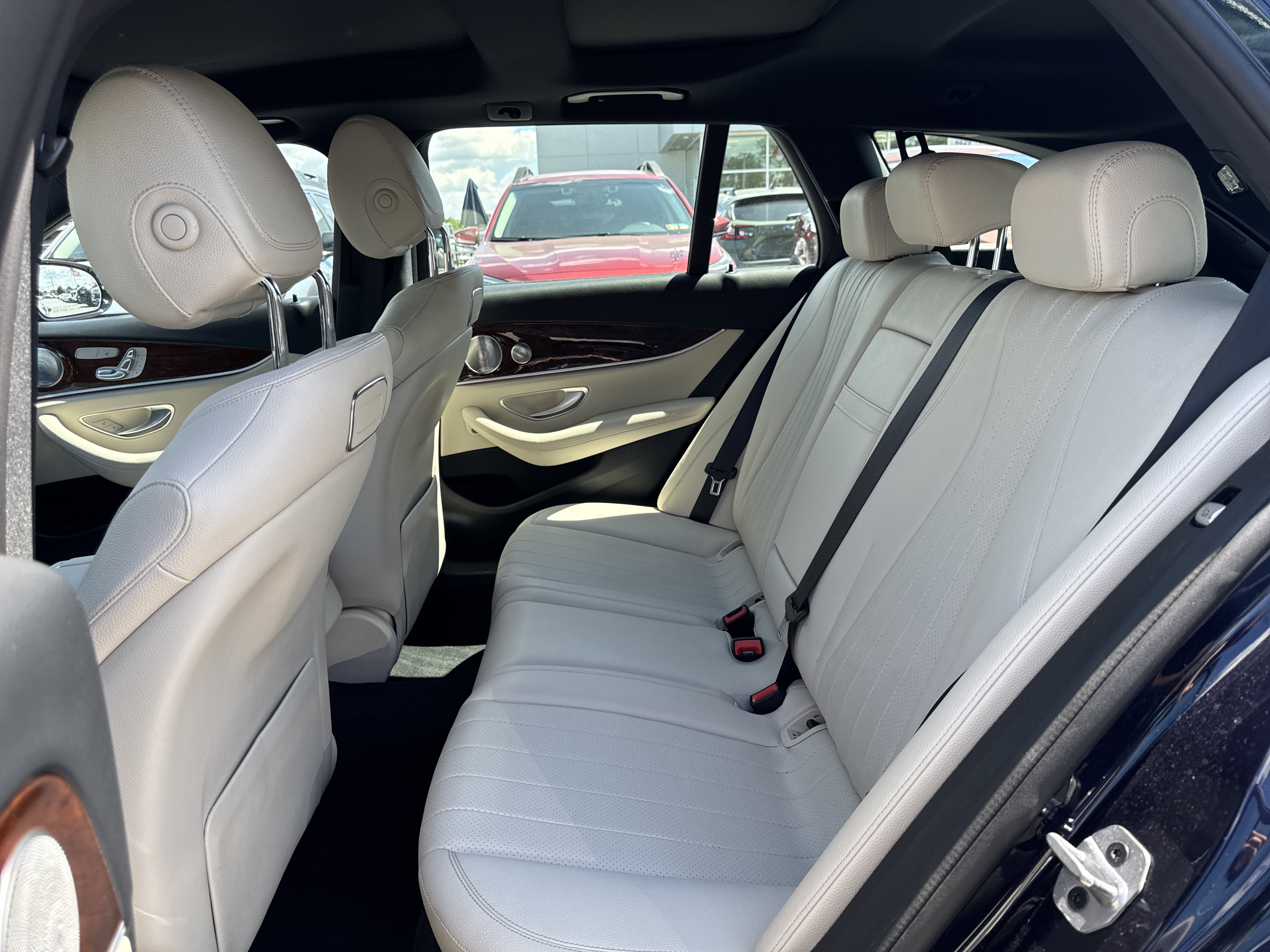 Used 2019 Mercedes-Benz E 450 4MATIC Wagon image 20