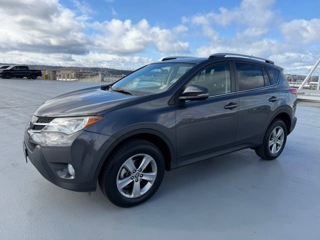 Used 2015 Toyota RAV4 XLE image 3
