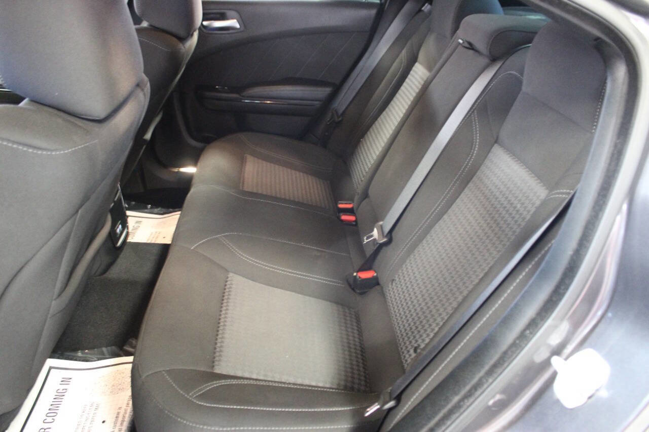 Used 2023 Dodge Charger SXT w/ Blacktop Package image 13