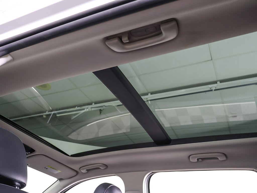 Used 2022 Kia Sorento EX w/ Panoramic Sunroof Package image 22