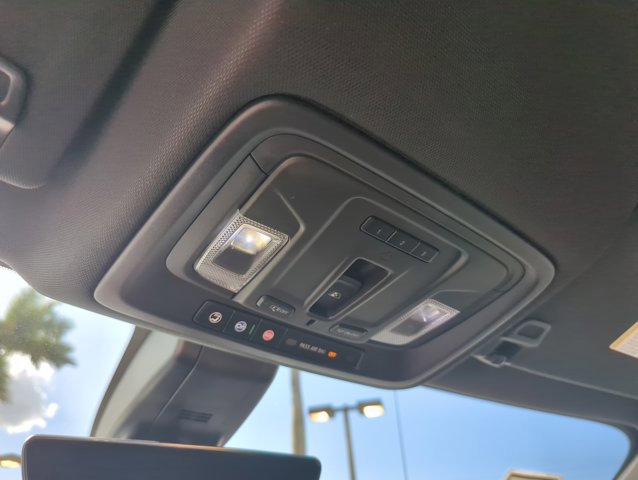 Used 2020 GMC Sierra 1500 AT4 w/ AT4 Premium Package image 14