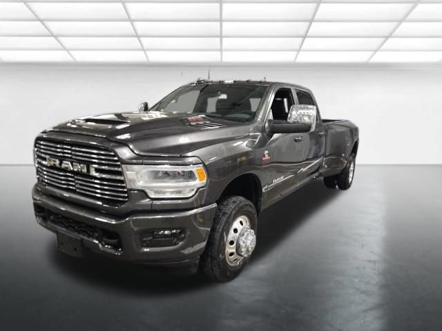 Used 2024 RAM 3500 Laramie w/ Sport Appearance Package AWD/4WD image 9