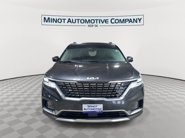 Used 2022 Kia Carnival SX Prestige image 3