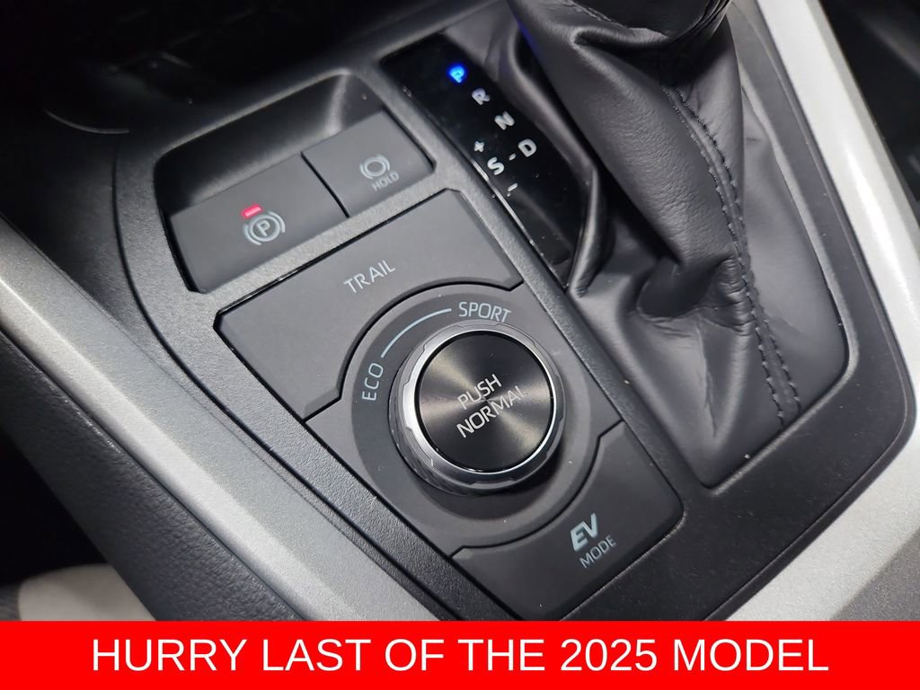 New 2025 Toyota RAV4 XLE image 21