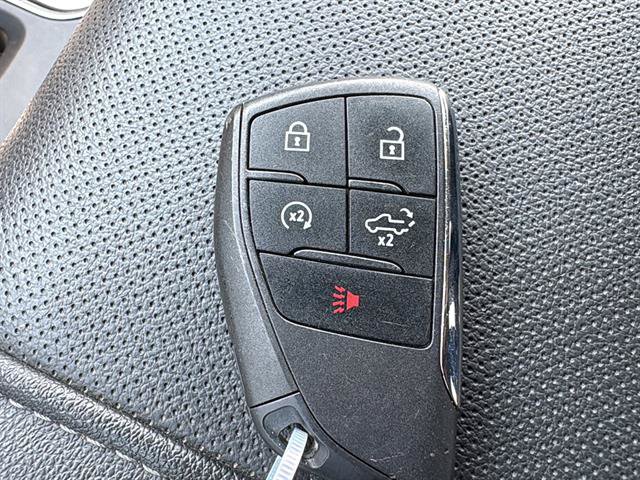 Used 2024 Chevrolet Silverado 1500 LTZ AWD/4WD image 34