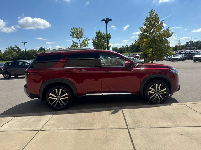 Used 2025 Nissan Pathfinder Platinum w/ Cargo Package FWD image 5