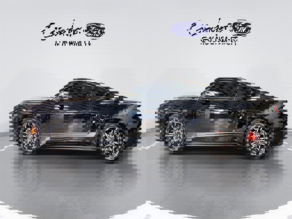 Used 2024 Ford Mustang Coupe image 5