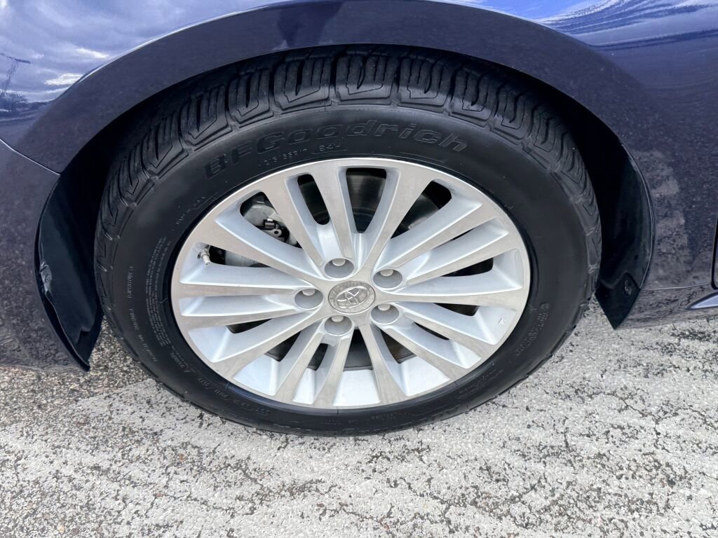 Used 2014 Toyota Avalon Limited image 17