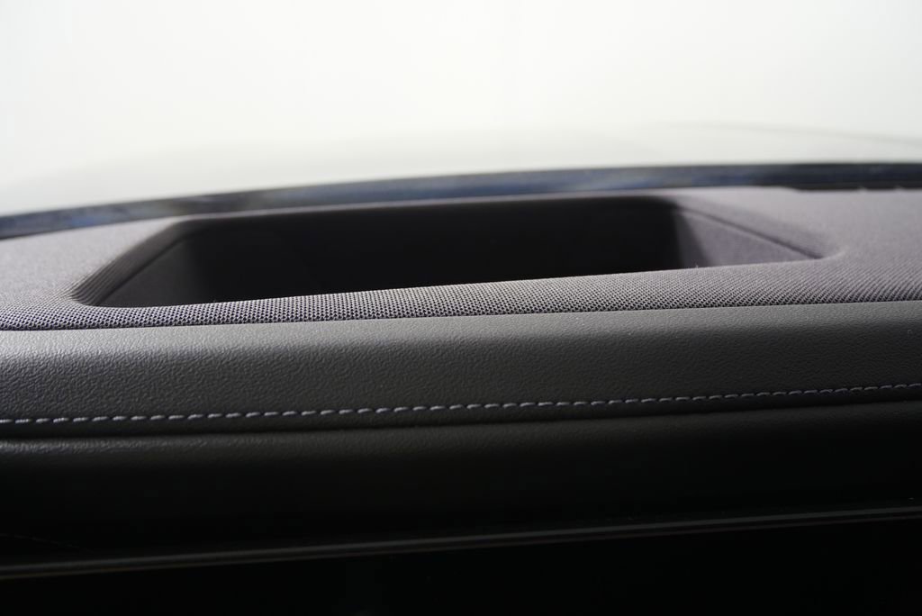 Certified 2023 BMW 740i w/ Parking Assistance Package image 21