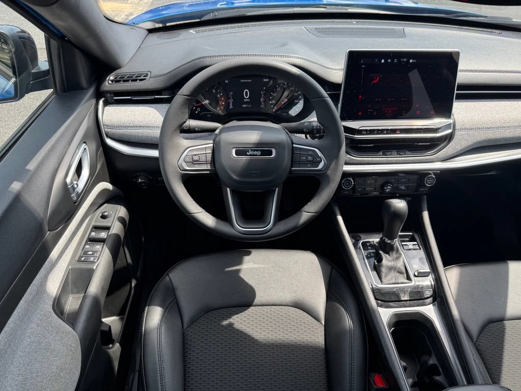 Used 2024 Jeep Compass Latitude AWD/4WD image 21