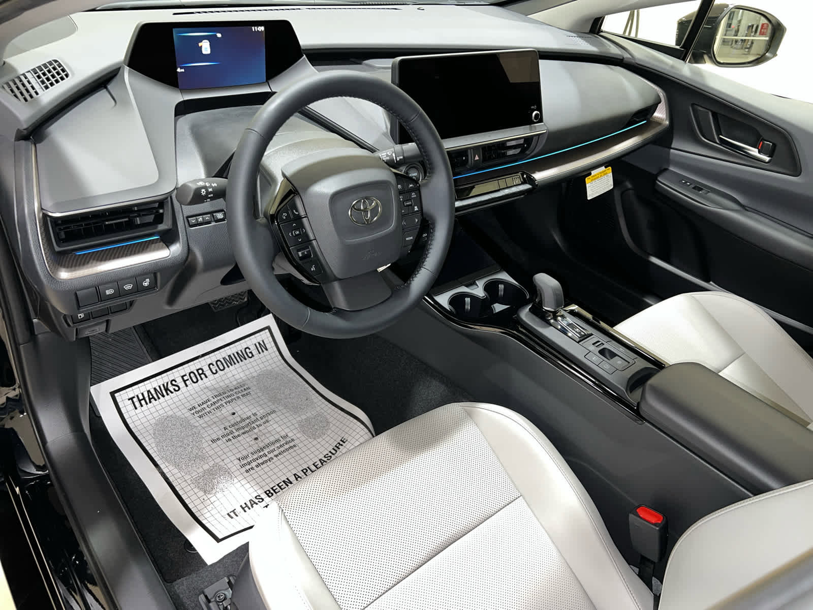 New 2026 Toyota Prius XLE image 13