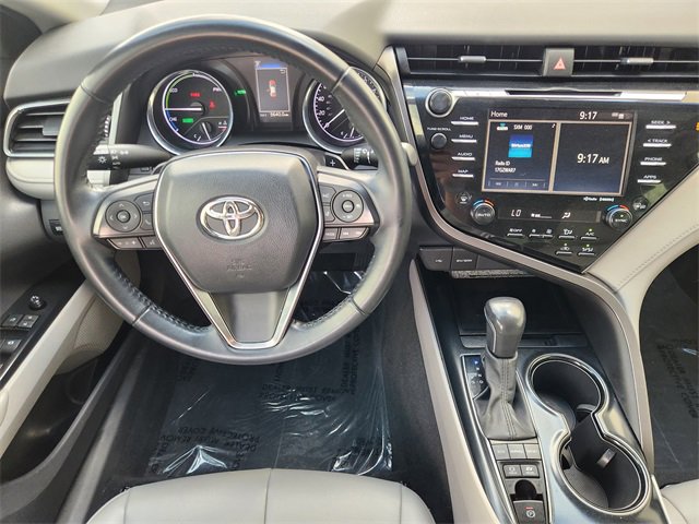 Used 2020 Toyota Camry SE w/ Sunroof Package FWD image 29