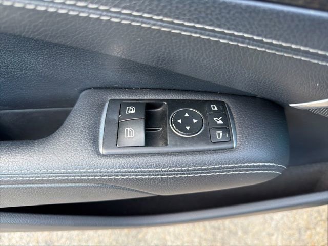 Used 2017 Mercedes-Benz SL 550 image 25