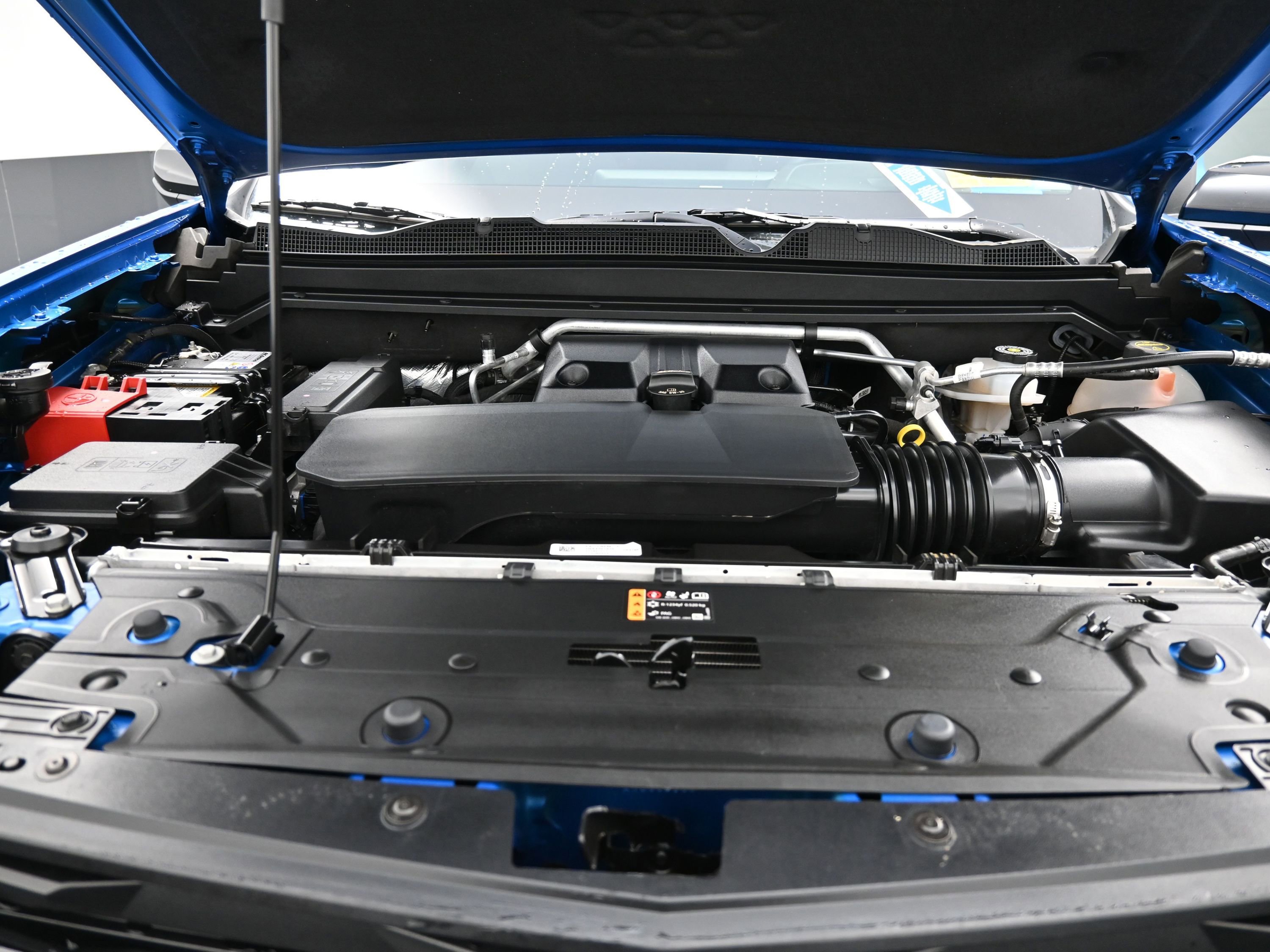 Used 2024 Chevrolet Colorado Z71 w/ Z71 Convenience Package 2 image 16