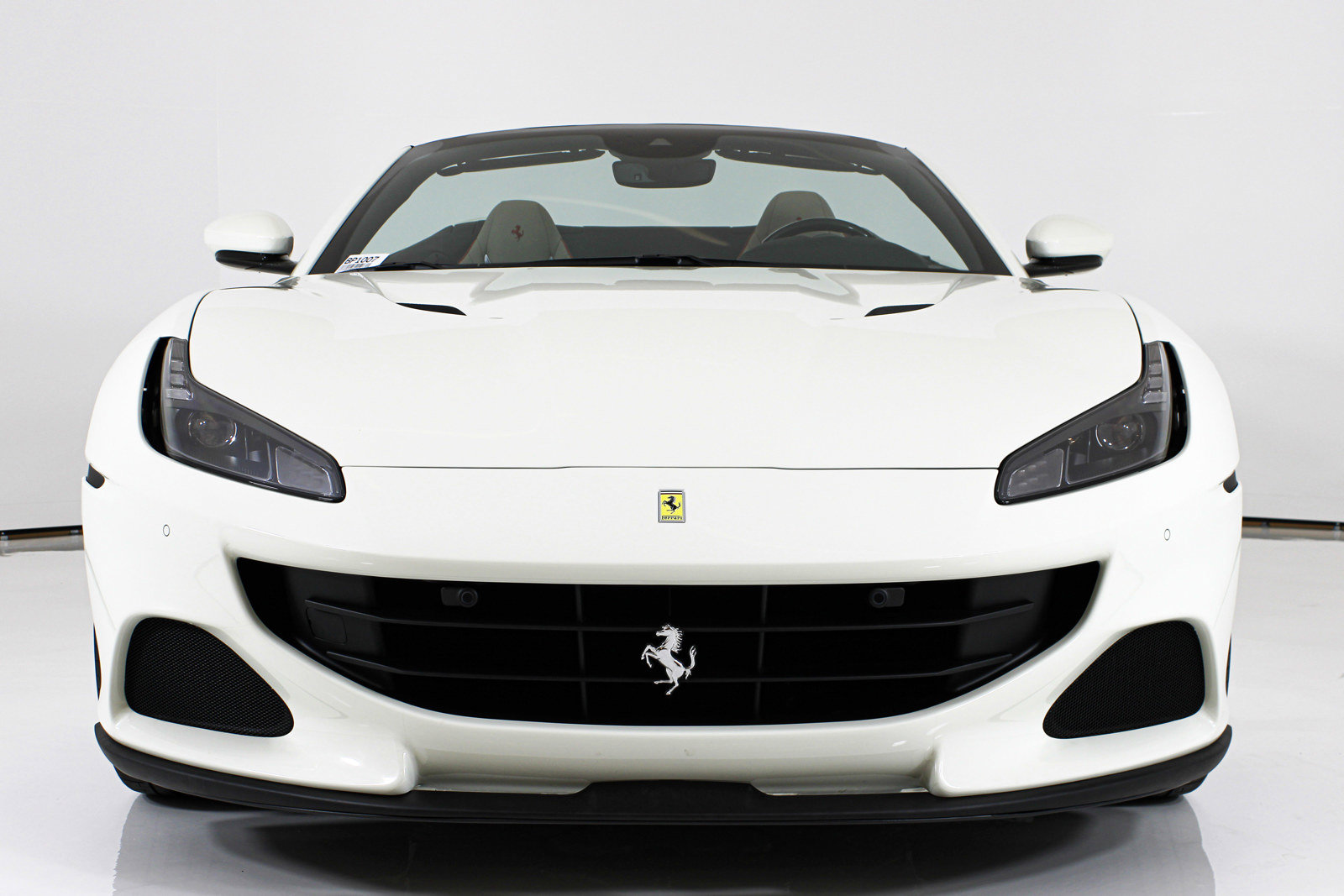 Used 2023 Ferrari Portofino M RWD image 8