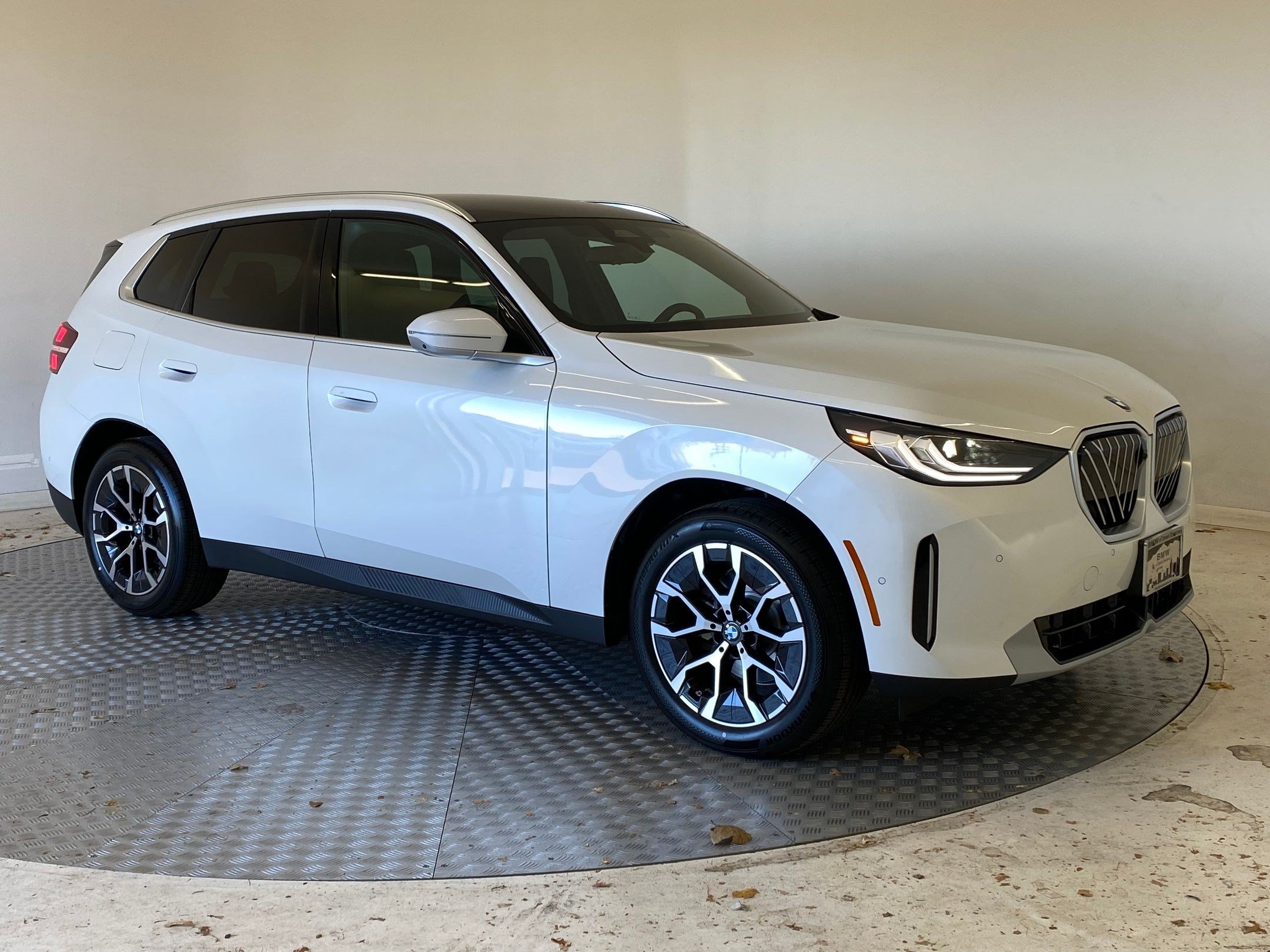 Used 2026 BMW X3 xDrive30i w/ Premium Package AWD/4WD image 6