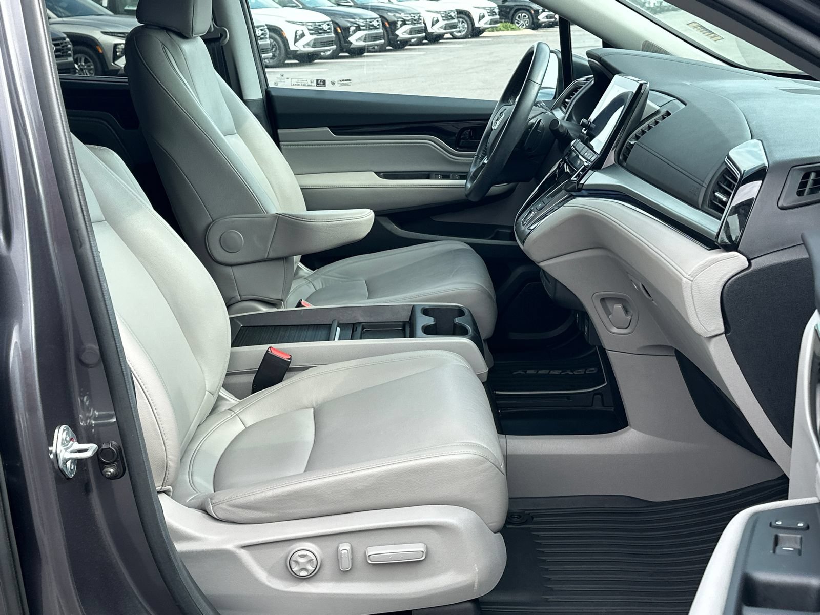 Used 2024 Honda Odyssey Touring image 14