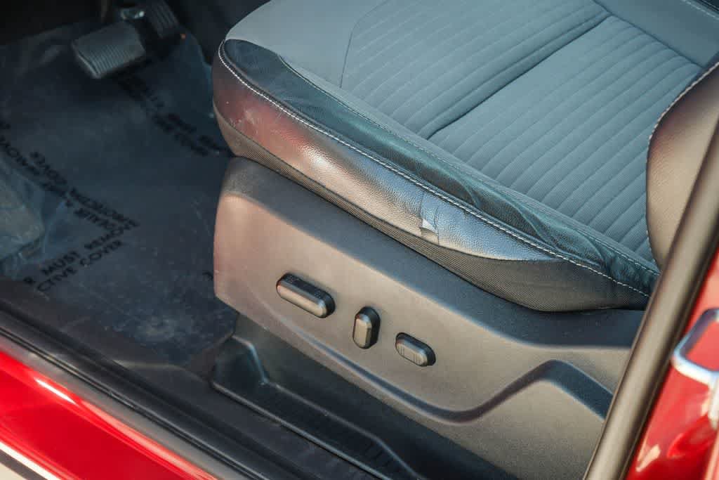 Used 2019 Ford Escape SE FWD image 28