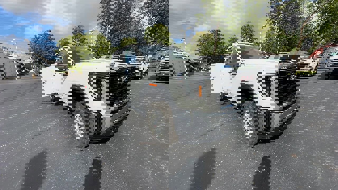 New 2025 GMC Sierra 2500 Pro w/ Convenience Package image 2