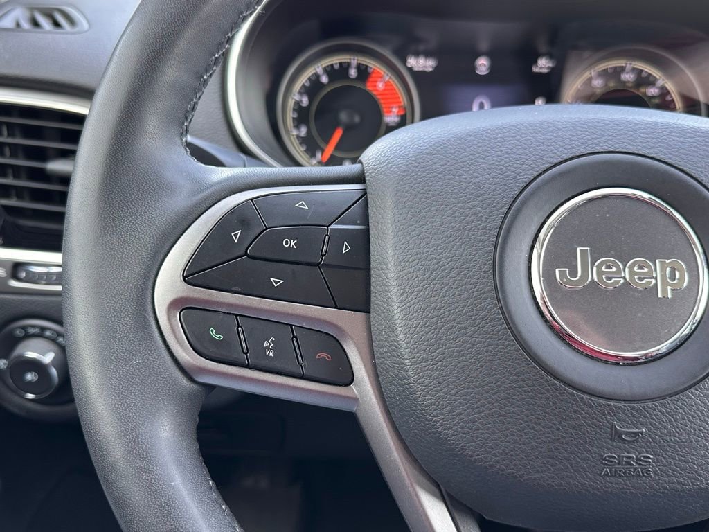 Used 2022 Jeep Cherokee Limited w/ Mopar Interior Package AWD/4WD image 29