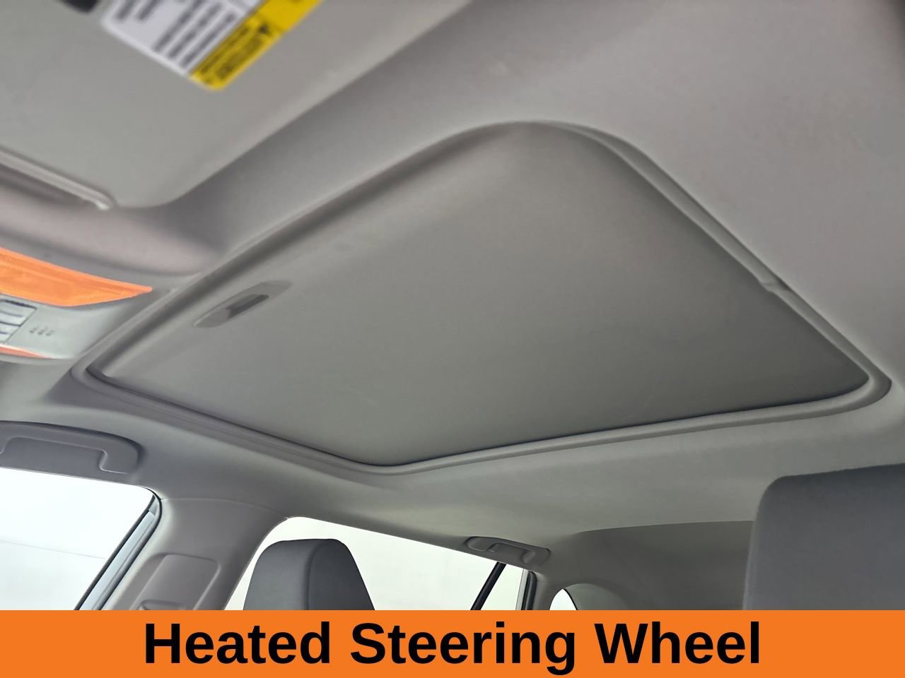 Used 2021 Toyota RAV4 XLE w/ Convenience Package image 12