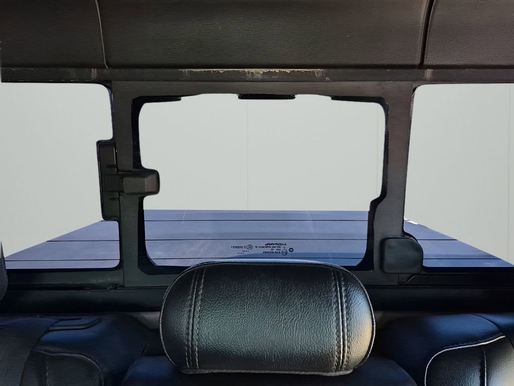 Used 2021 Jeep Gladiator Willys image 25