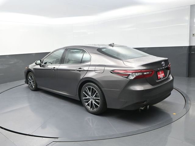 Used 2023 Toyota Camry XLE w/ Navigation Package image 5