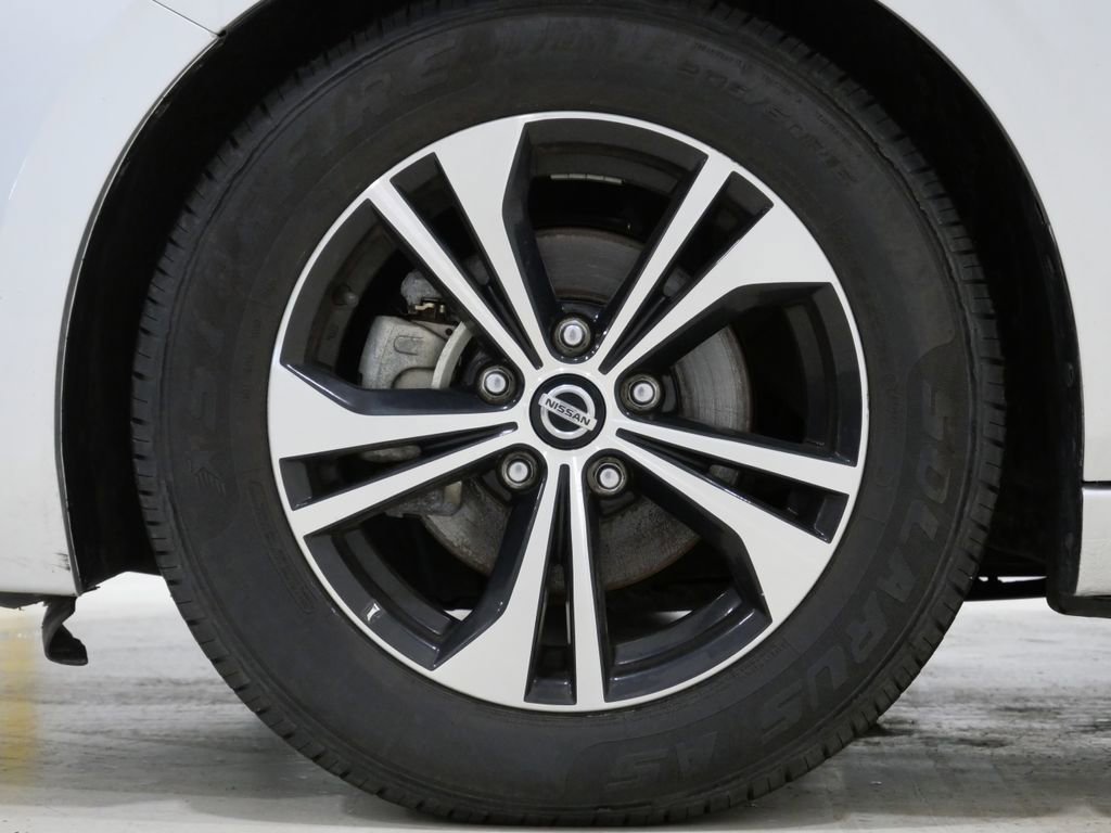 Used 2023 Nissan Sentra SV image 9