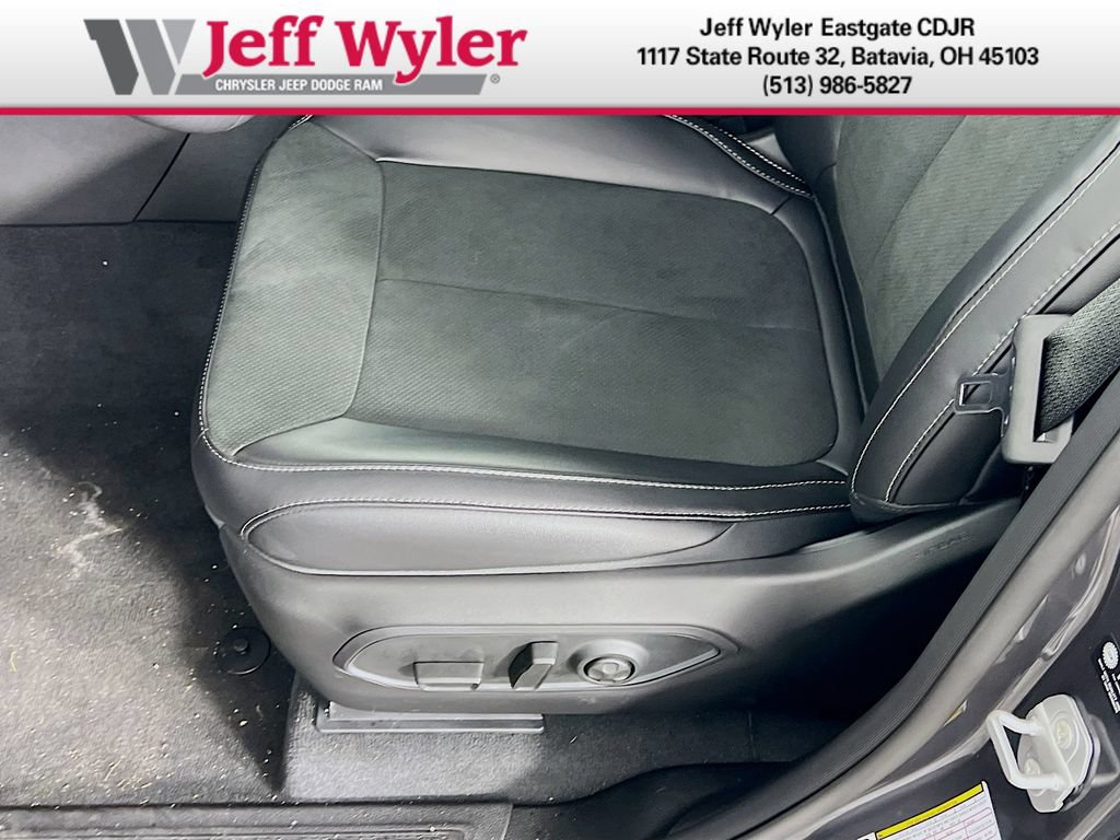 New 2026 Jeep Grand Cherokee Altitude AWD/4WD image 4