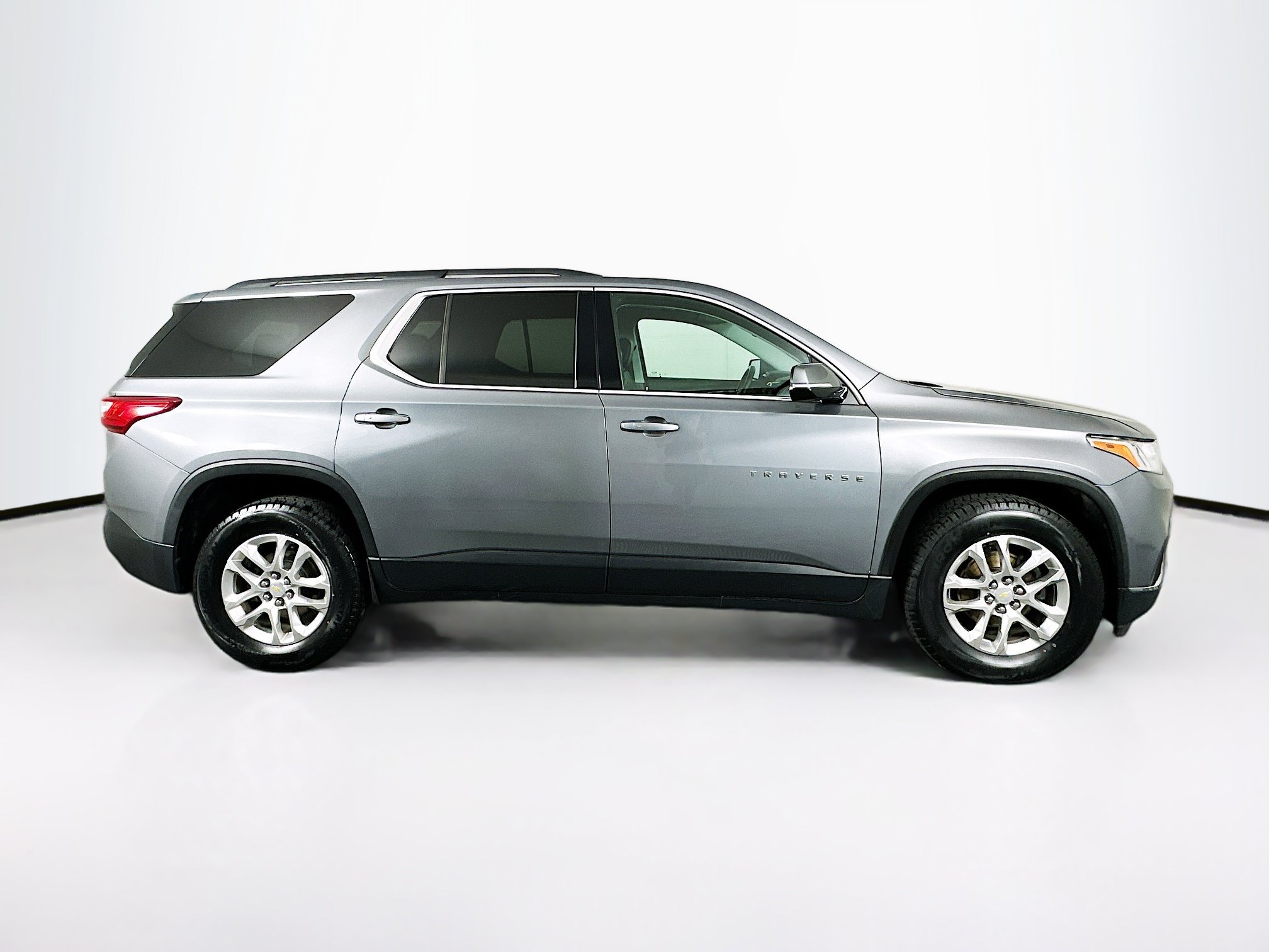 Used 2019 Chevrolet Traverse LT w/ LPO, Floor Liner Package AWD/4WD image 10