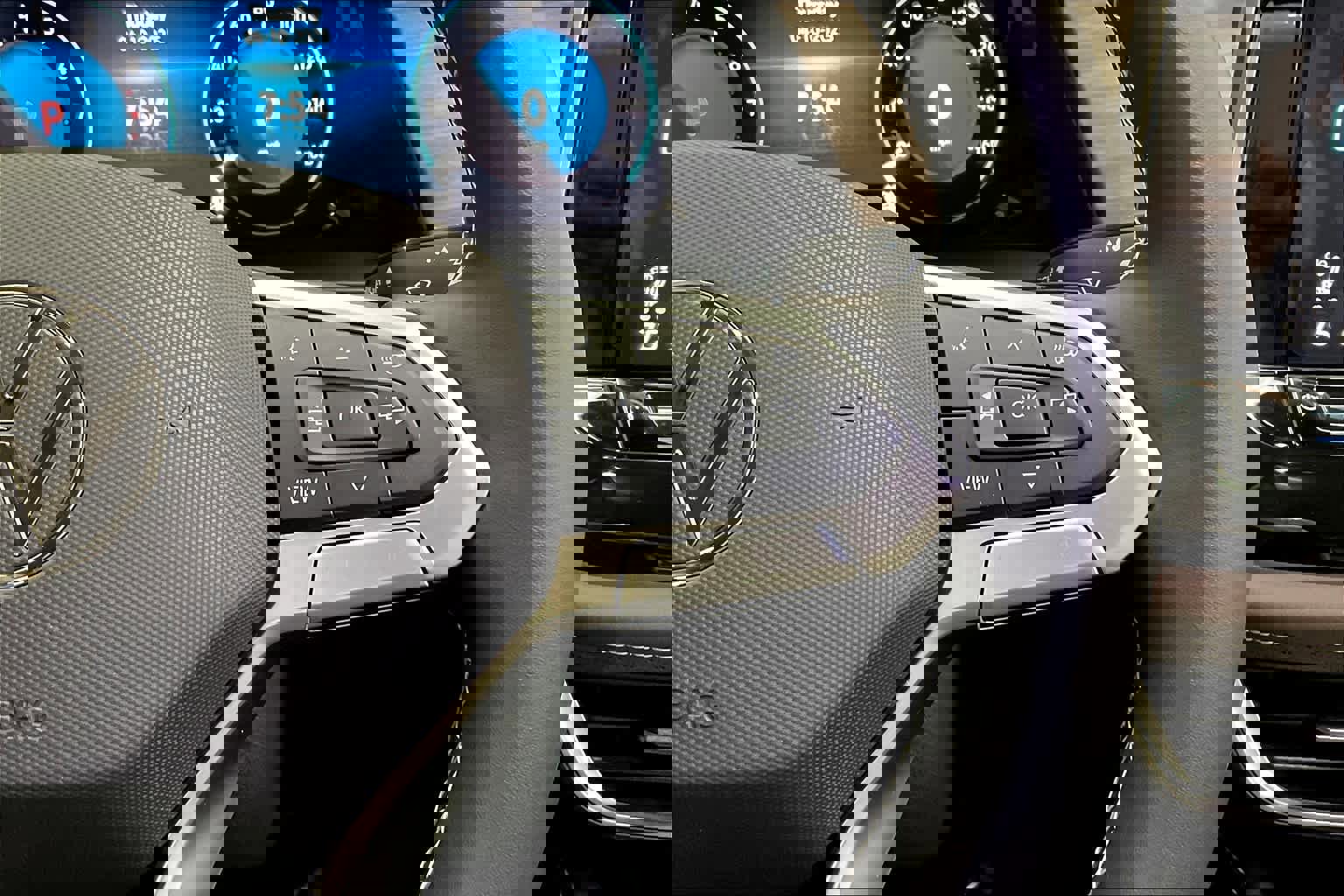 New 2025 Volkswagen Atlas SEL image 18