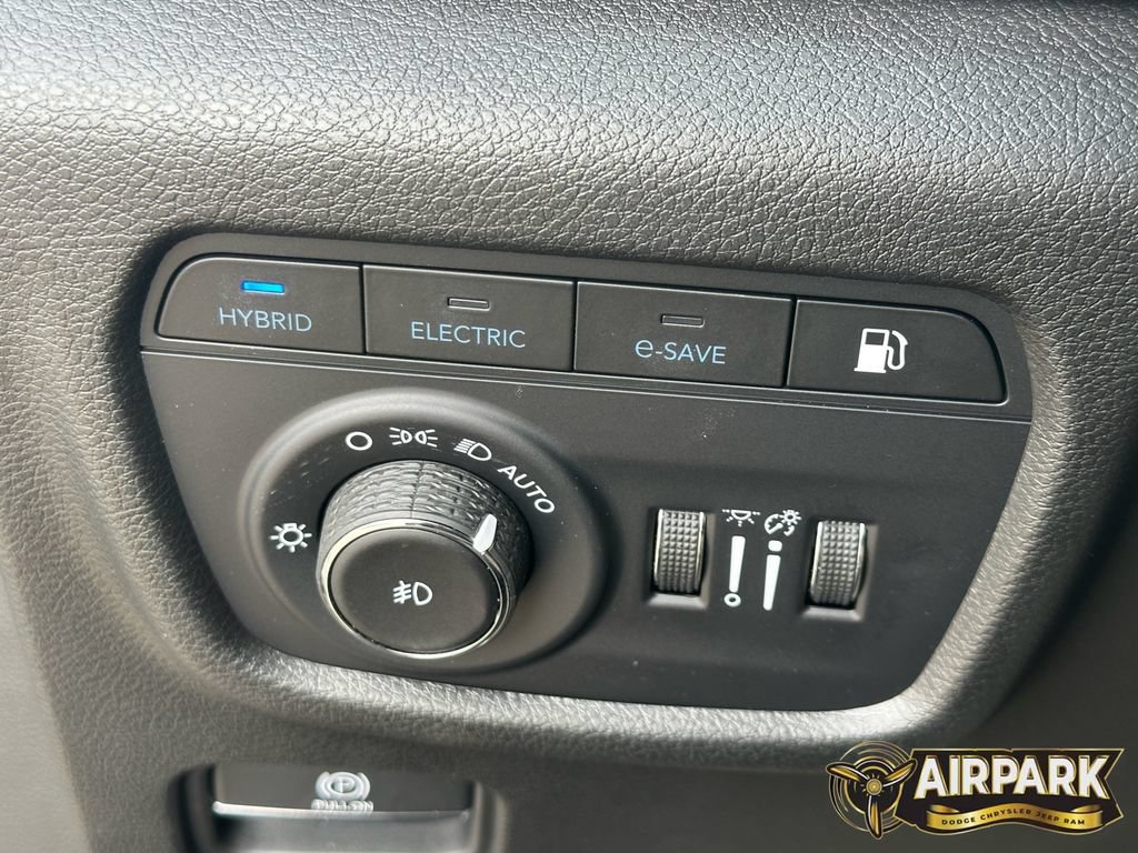 New 2023 Jeep Grand Cherokee 4WD 4xe image 24