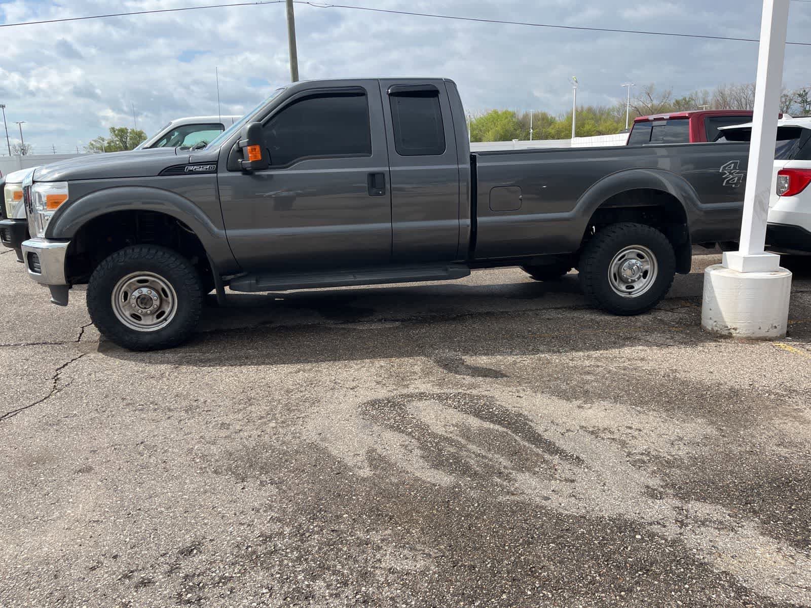 Used 2015 Ford F250 XL w/ XL Appearance Package AWD/4WD image 7