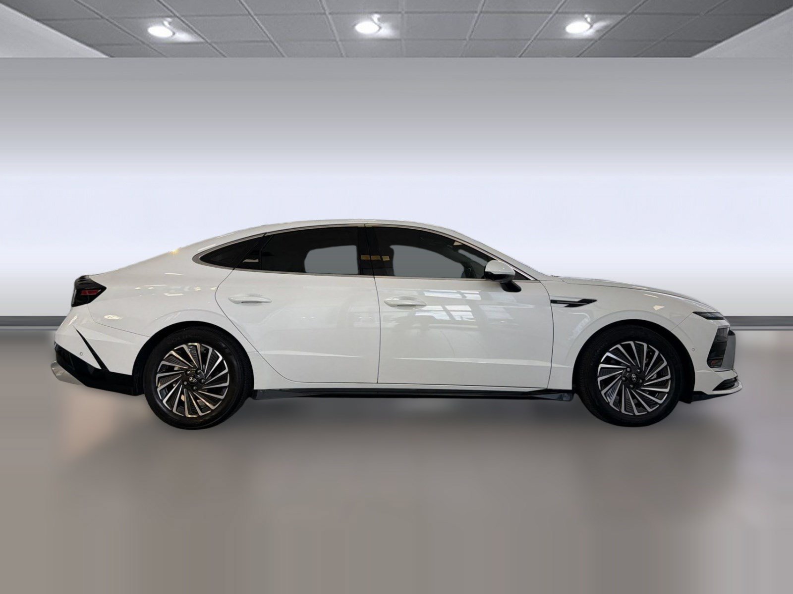 Used 2024 Hyundai Sonata Limited FWD image 8