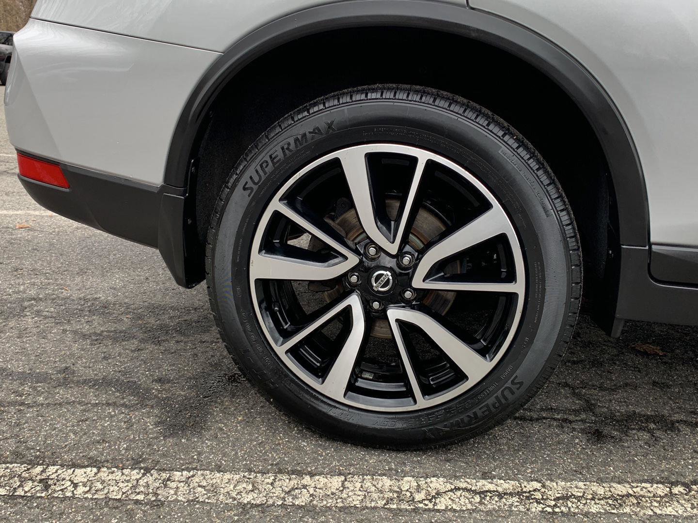 Used 2019 Nissan Rogue SL w/ Premium Package image 13