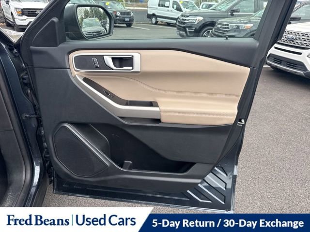 Certified 2022 Ford Explorer XLT w/ Equipment Group 202A AWD/4WD image 13