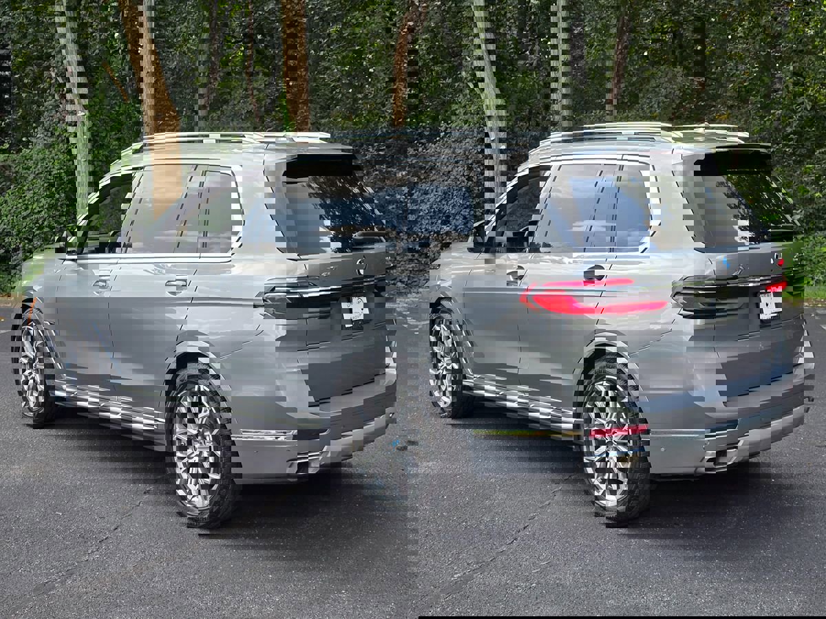 Used 2025 BMW X7 xDrive40i image 4