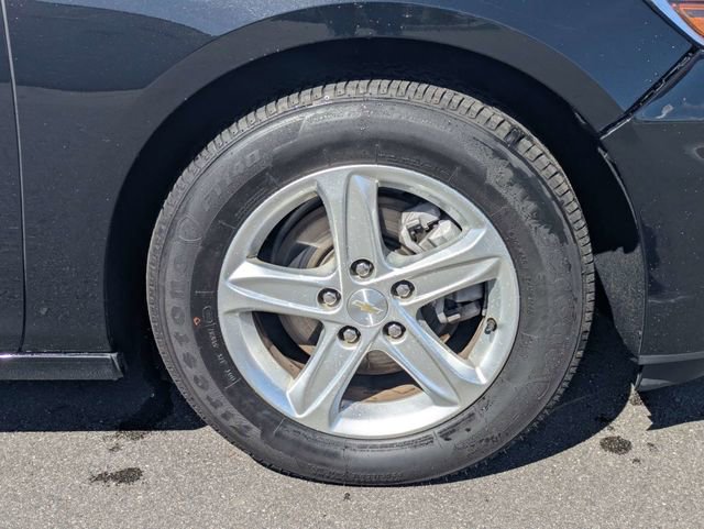 Used 2022 Chevrolet Malibu LS w/ Driver Confidence Package II image 11